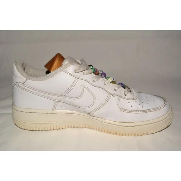 Nike Air Force 1 Sz 5.5Y Low White Leather Sneakers Youth GS Beaded Lace - Picture 5 of 8